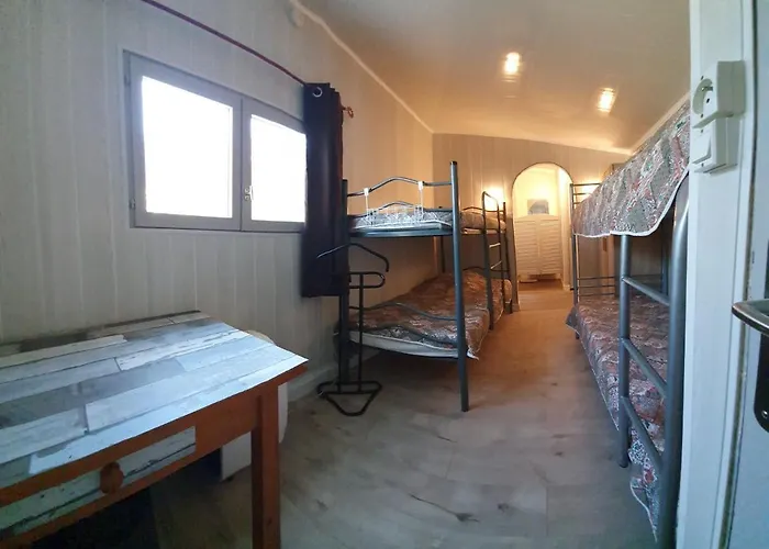 Hostel Clematisso *