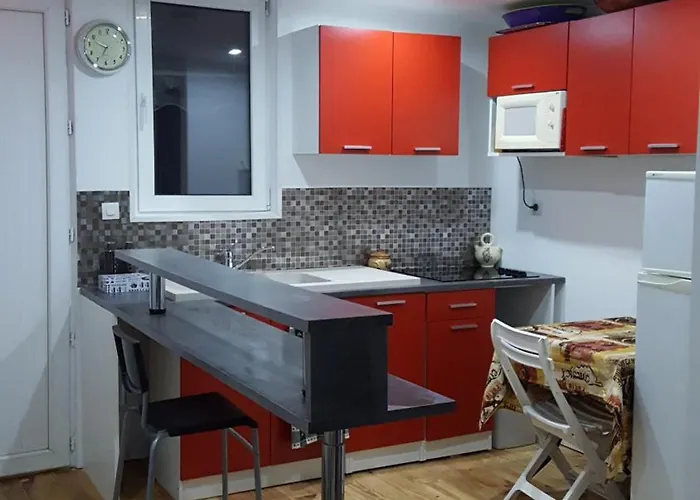 Hostel Clematisso Lucciana (Corsica)